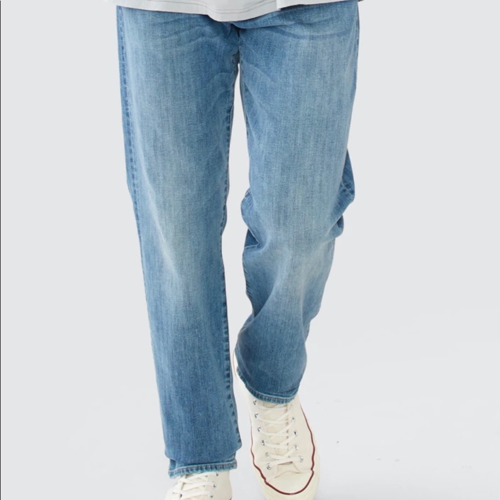 ⭐️7 For all Mankind Carson Straight leg Jeans⭐️